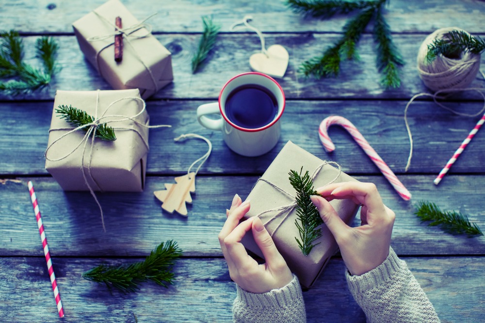 20 Free and Festive Ways to Wrap Christmas Gifts - The Organic Prepper