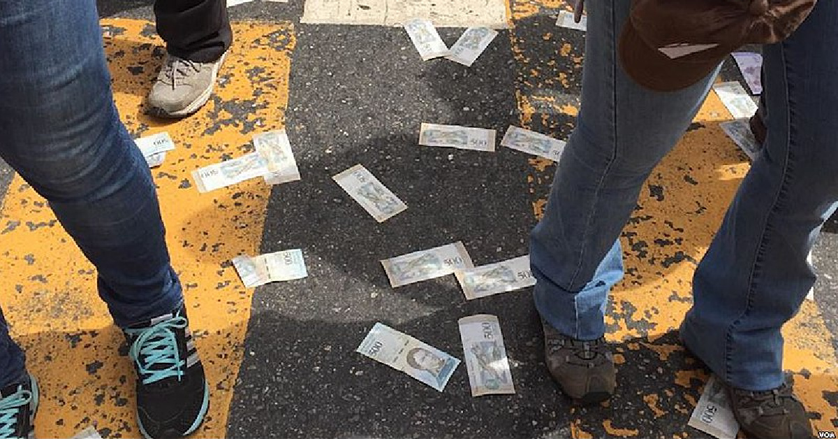 When Did Venezuelans Realize They Were Facing Hyperinflation?