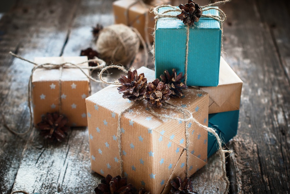 20 Free, Frugal, & Festive Ways to Wrap Christmas Gifts